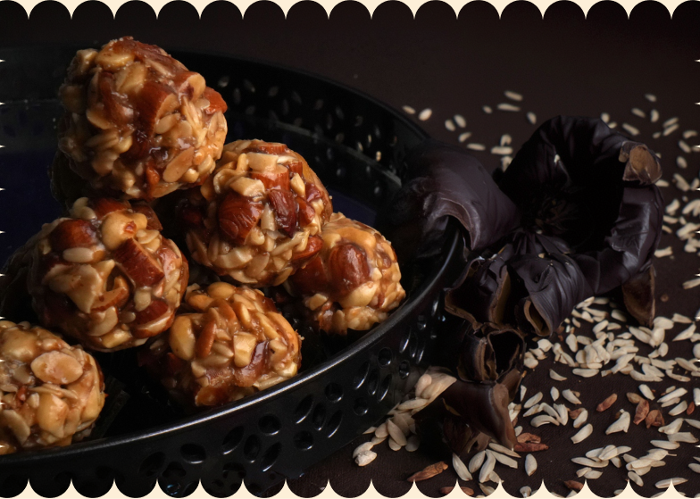 Khajoor Dryfruit Laddu — 8 Pieces